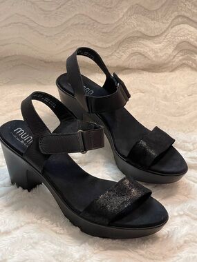Munro Black Suede & Leather Platform Sandal